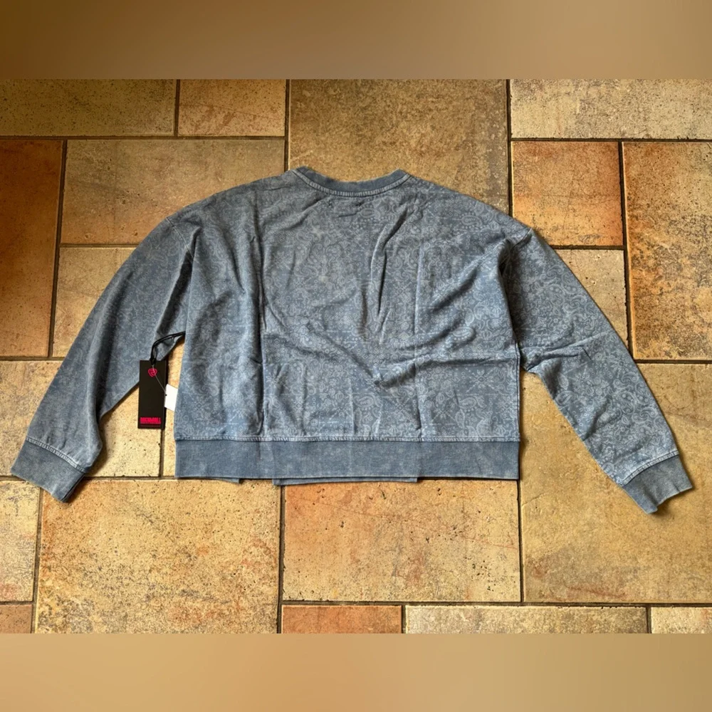 Rock & Roll Denim Blue Bandana Print Crewneck Pullover Sweatshirt Size M NWT - Picture 6 of 6